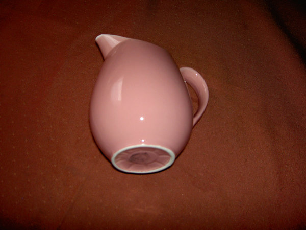 Schenkkan , model Riga, inhoud 0,50 liter, kleur roze